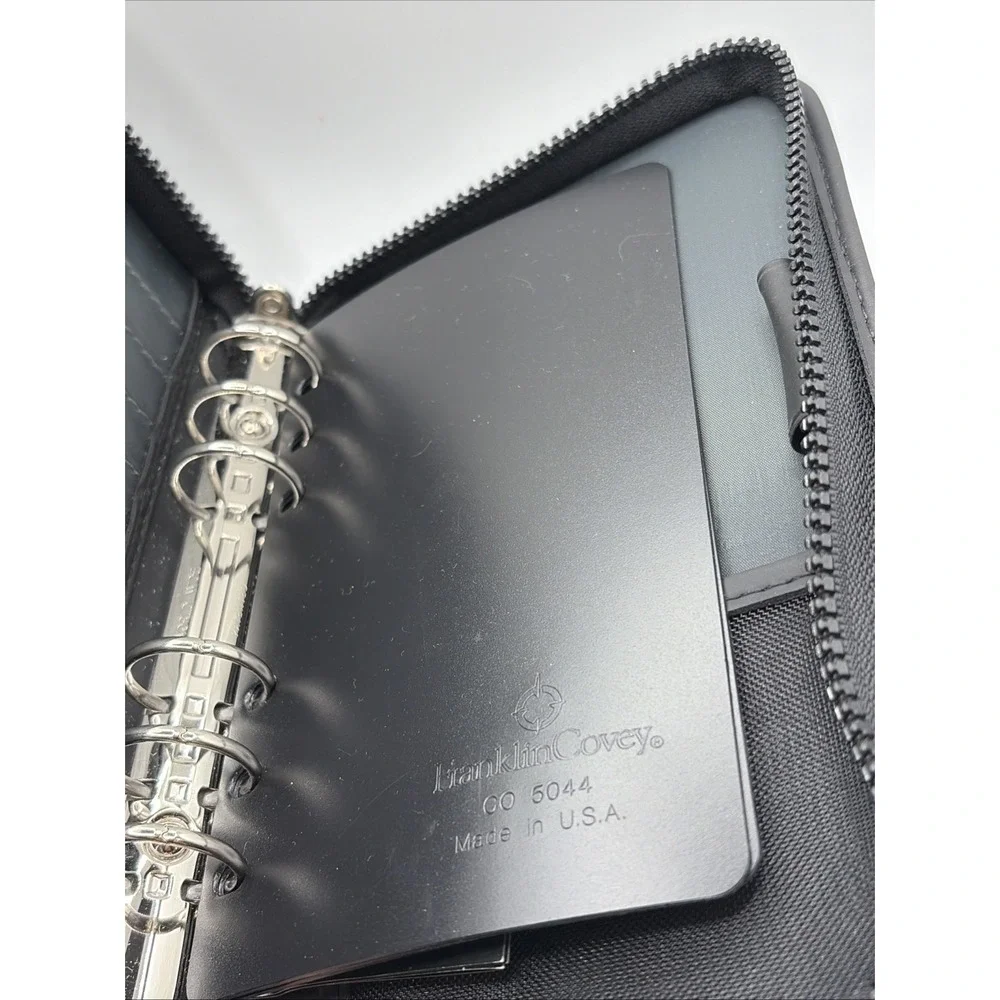 Franklin Covey Compact Binder Planner 6 Rings Black Faux Leather Zip